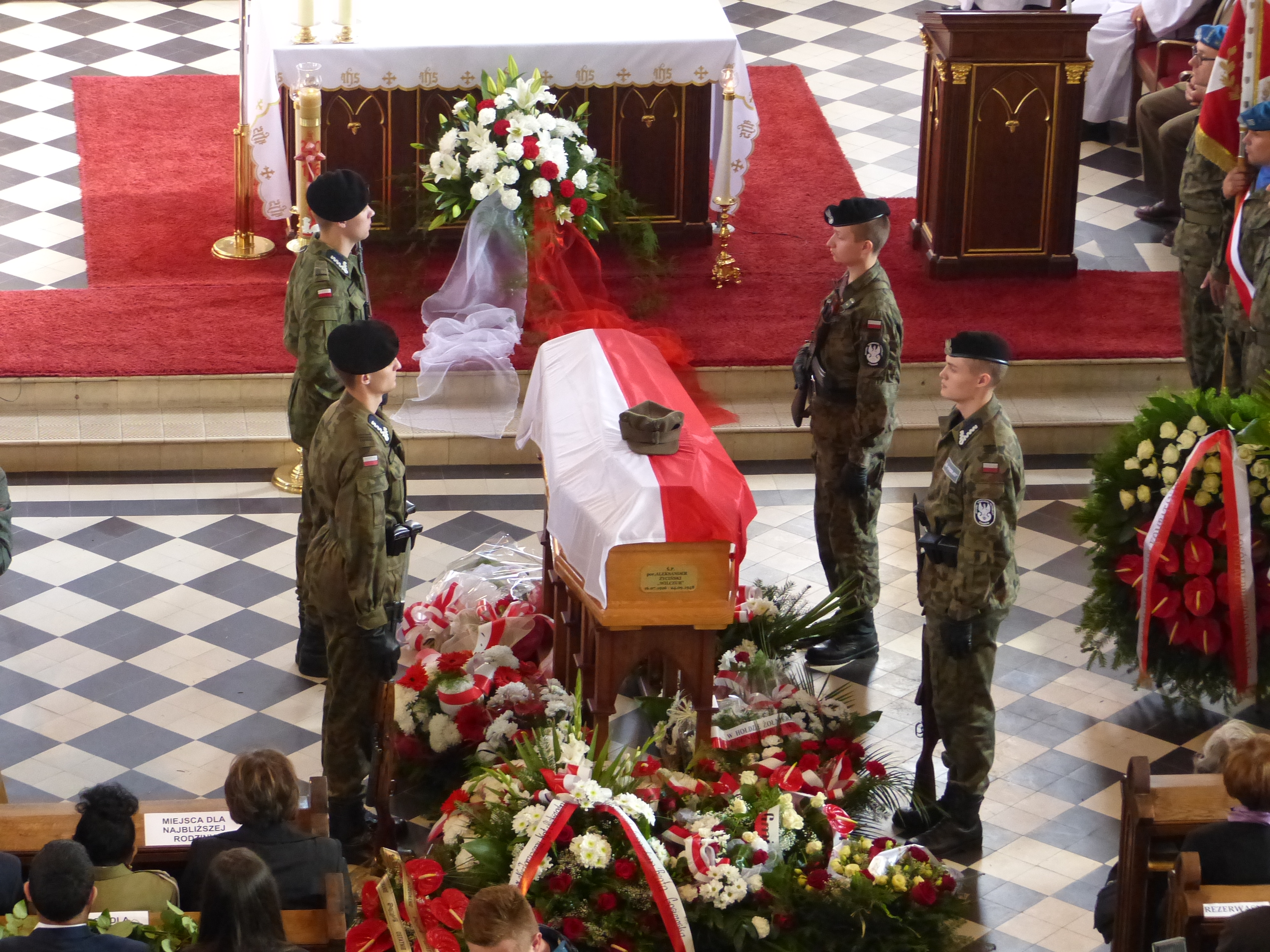 Pogrzeb kpt. Aleksandra Życińskiego